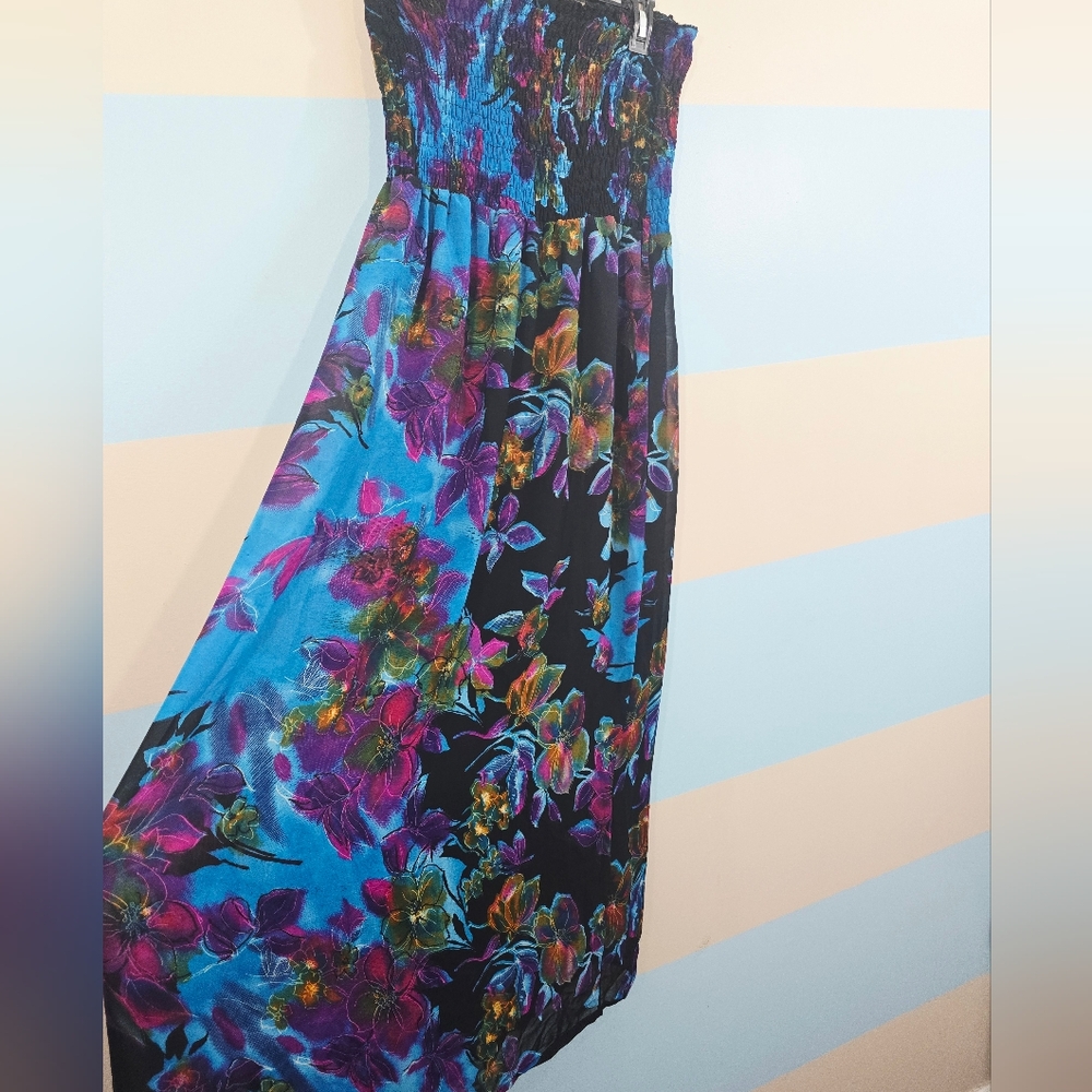 Fun & Flirt Tropical Floral Maxi Dress - Blue and Black - Picture 4 of 6